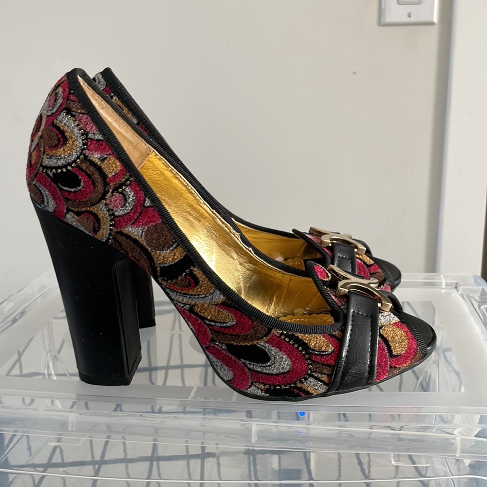 Naughty Monkey Open-Toe Pumps